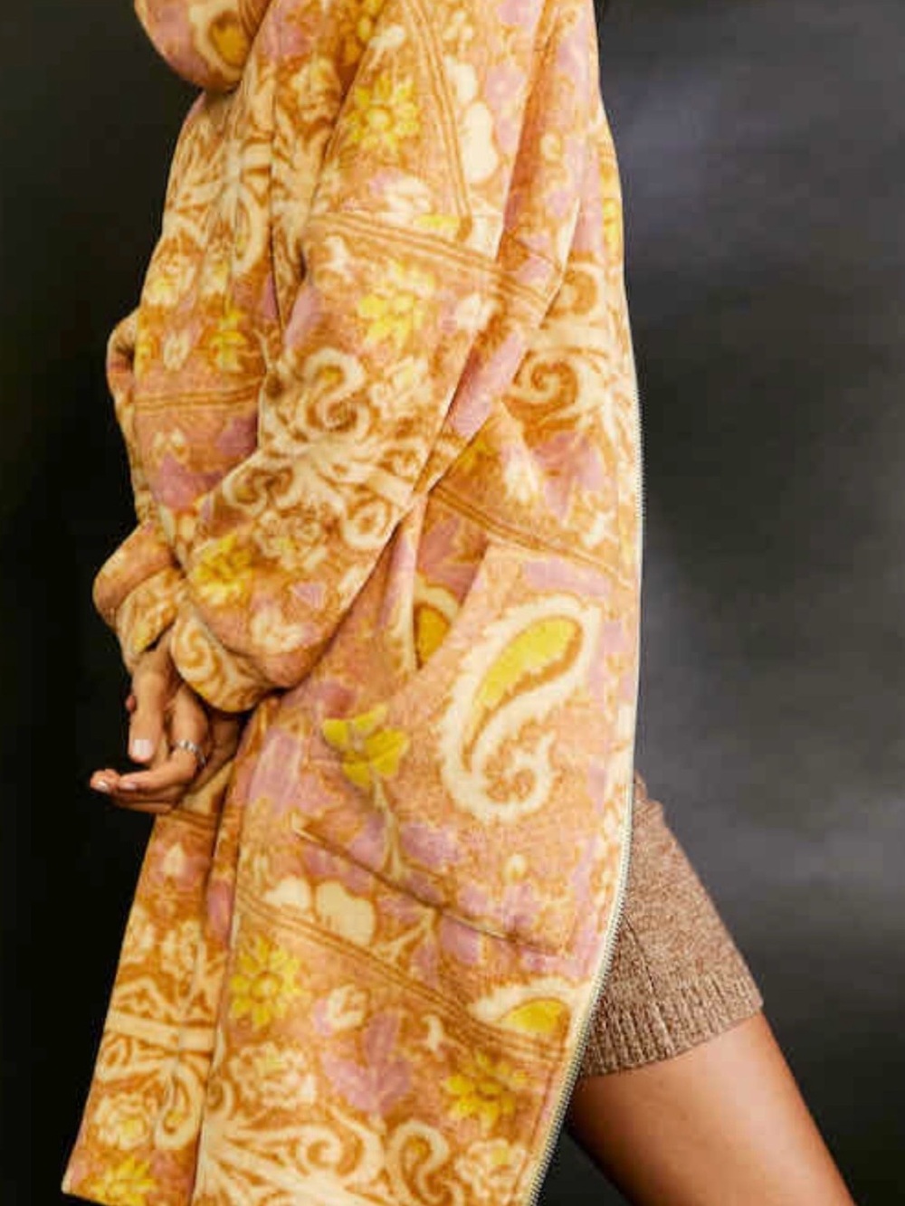 Free People cozy printed blanket coat in yellow motive sunset combo XL